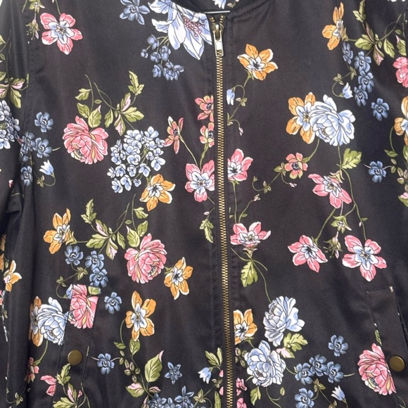 Pink Rose Floral Patterned Jacket - Picture 3 of 7